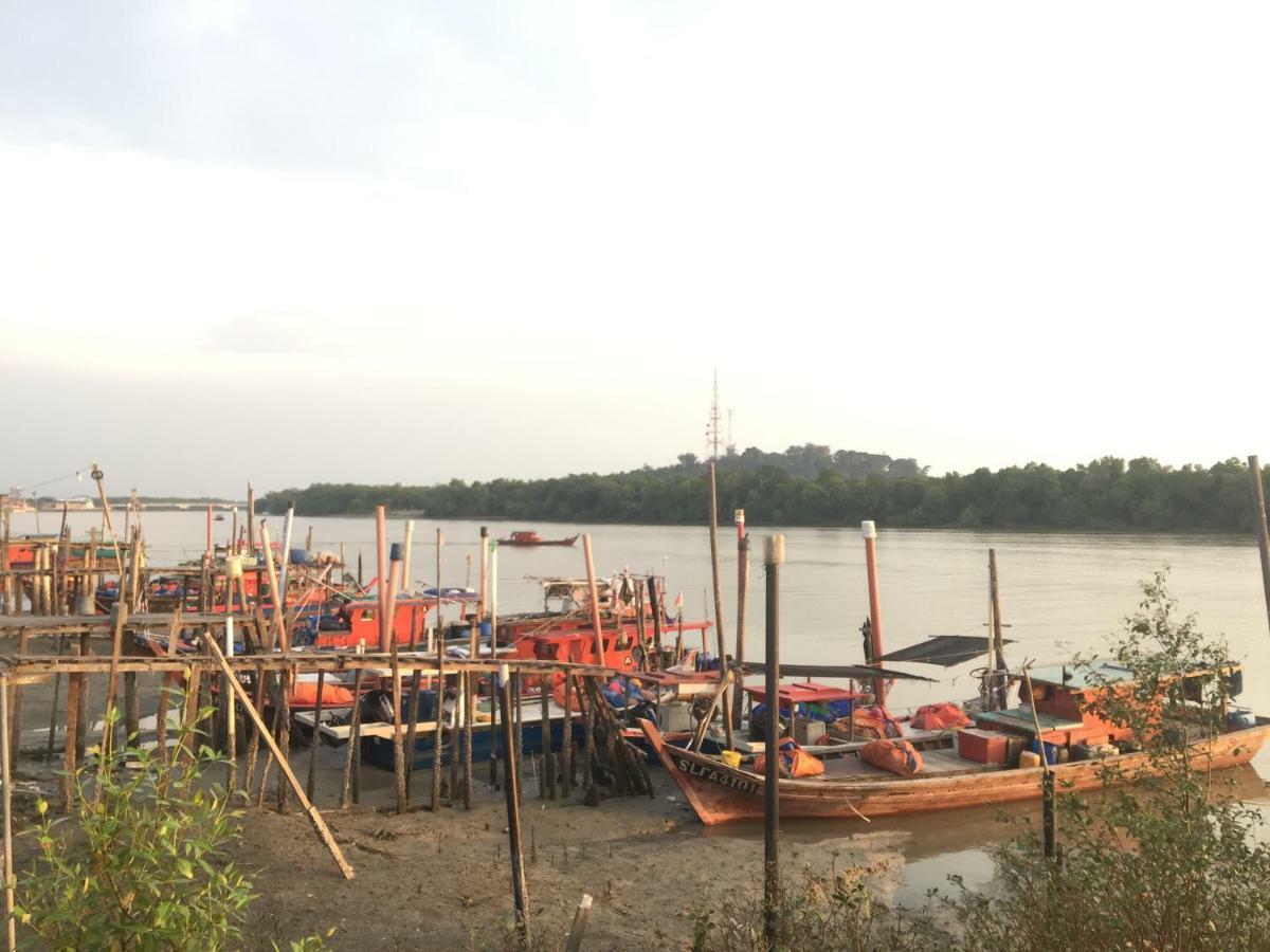 Appartement Gone Fishin' @ Kuala Selangor Extérieur photo